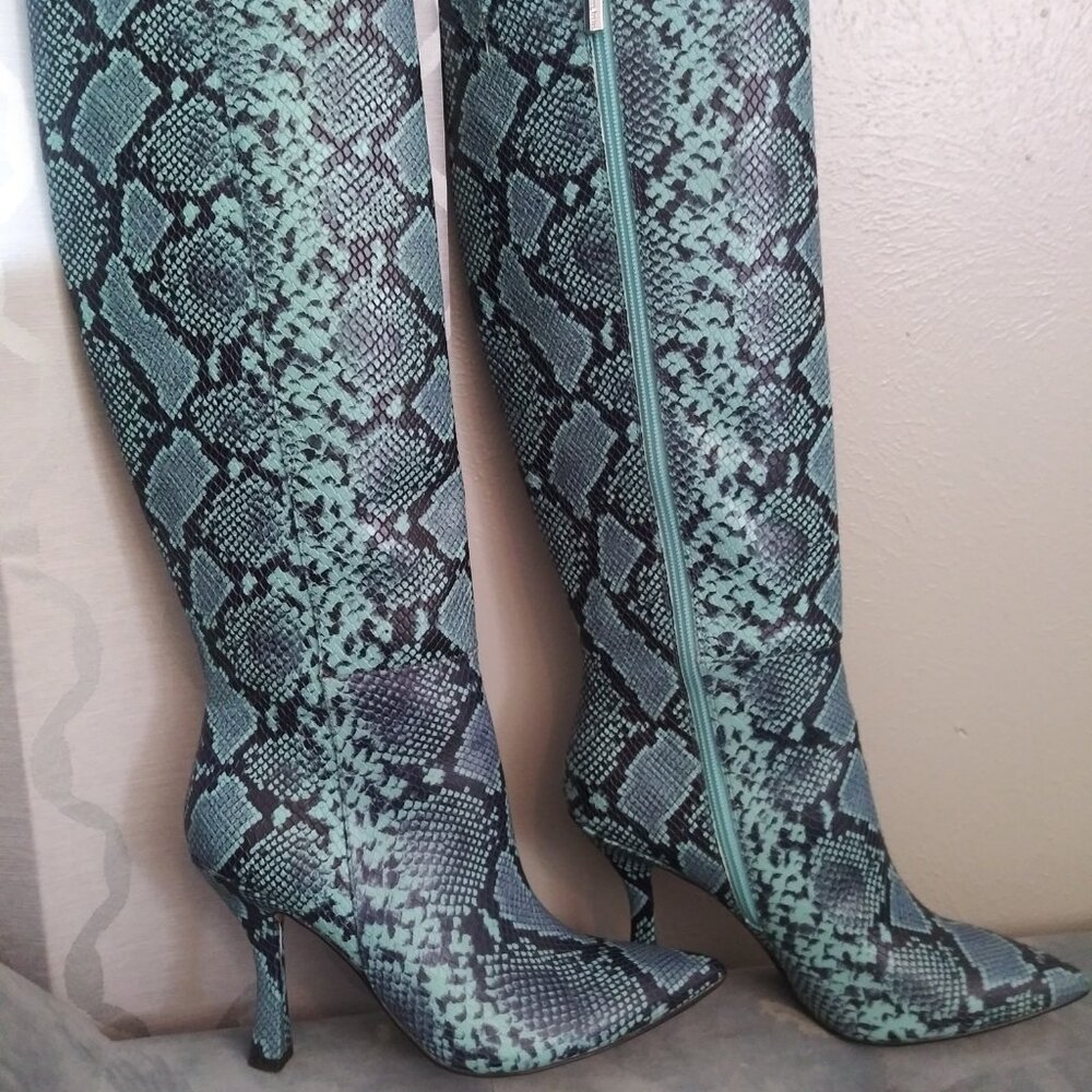 Gianni Bini Turquoise python boots